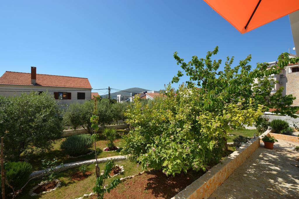 Apartments Maslina Trogir Exterior photo