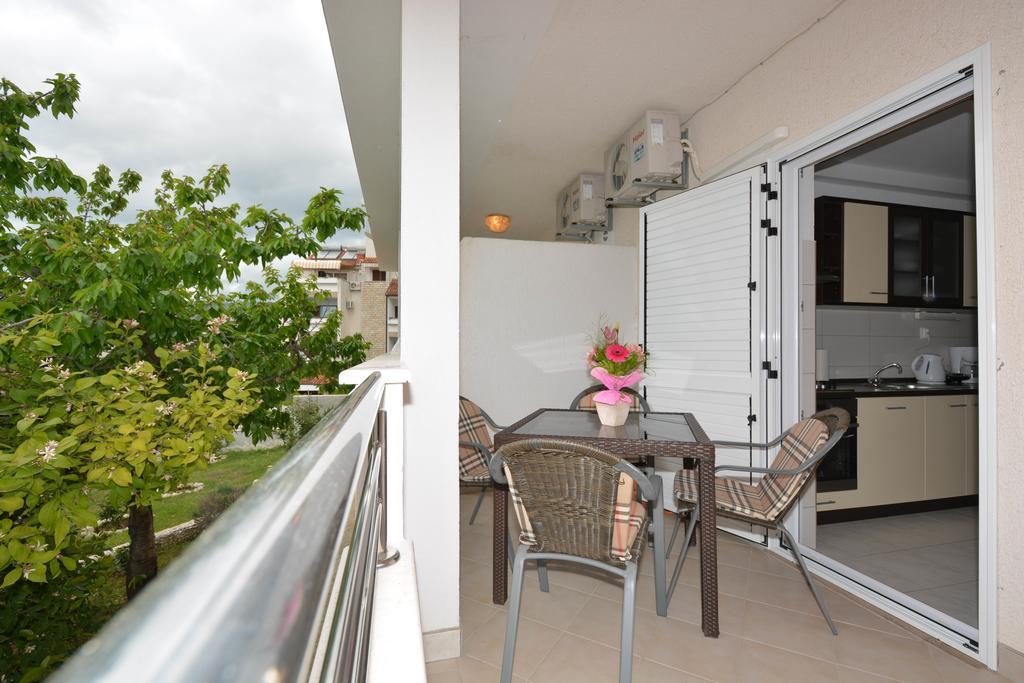 Apartments Maslina Trogir Exterior photo