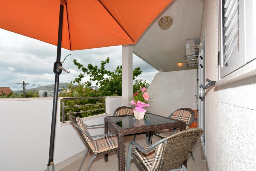 Apartments Maslina Trogir Exterior photo