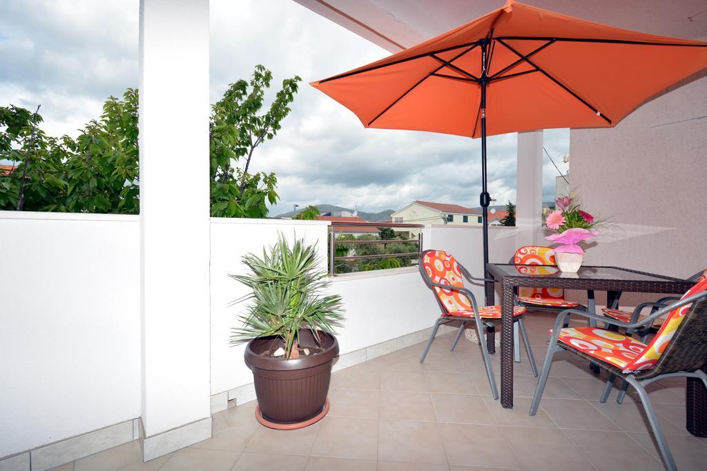 Apartments Maslina Trogir Exterior photo