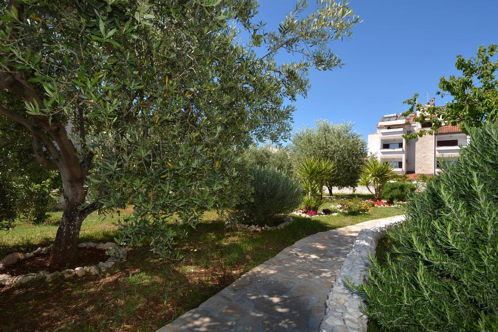 Apartments Maslina Trogir Exterior photo